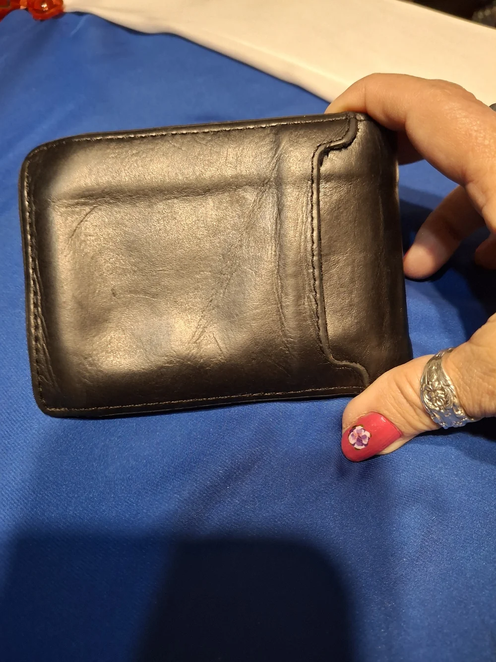 Velez Black Leather Men's Bi-fold Wallet
